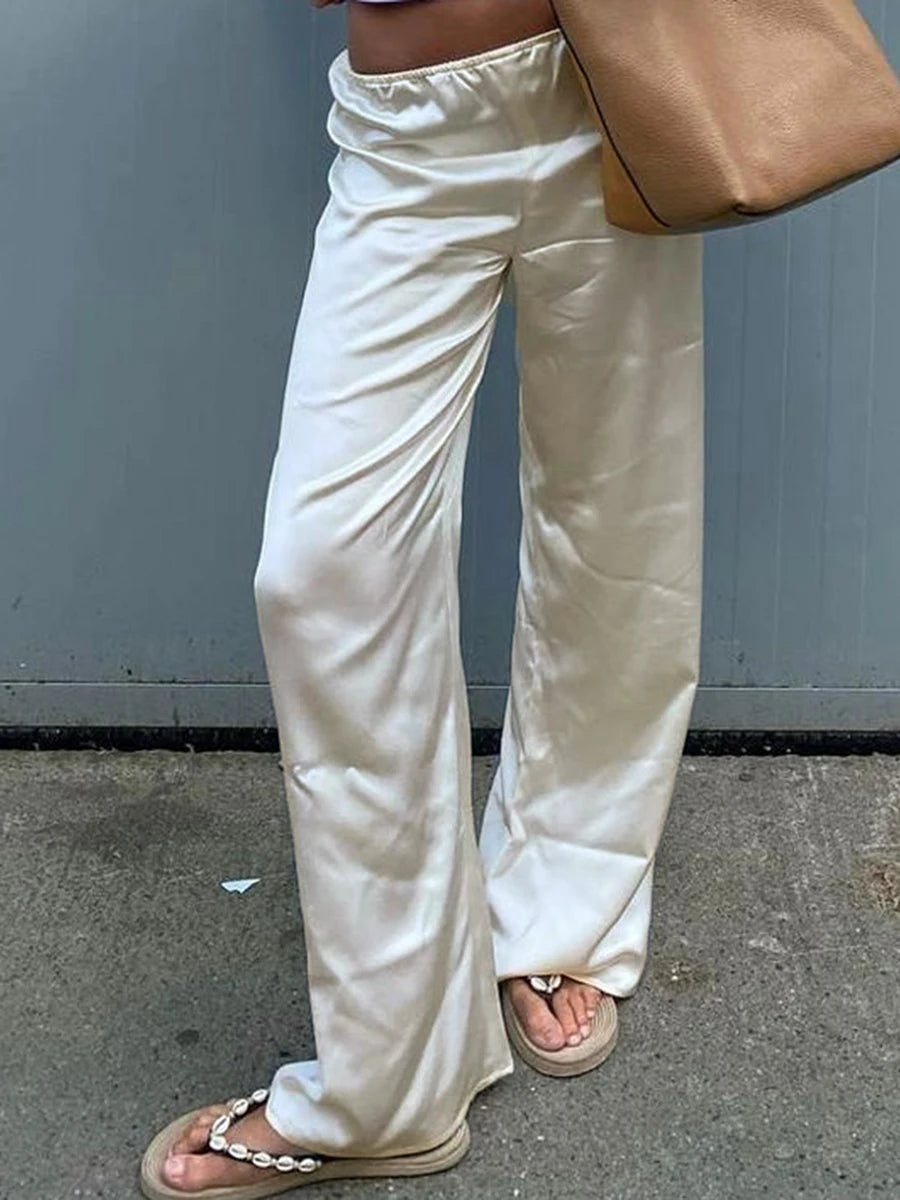 Calça cetim perna larga, elegante, cintura elástica