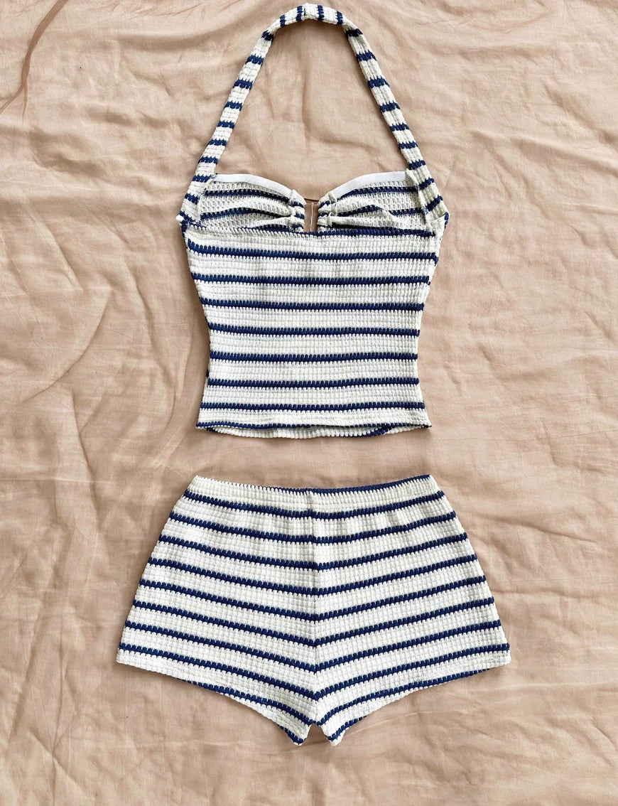 Conjunto top halter texturizado + shorts, listras náuticas