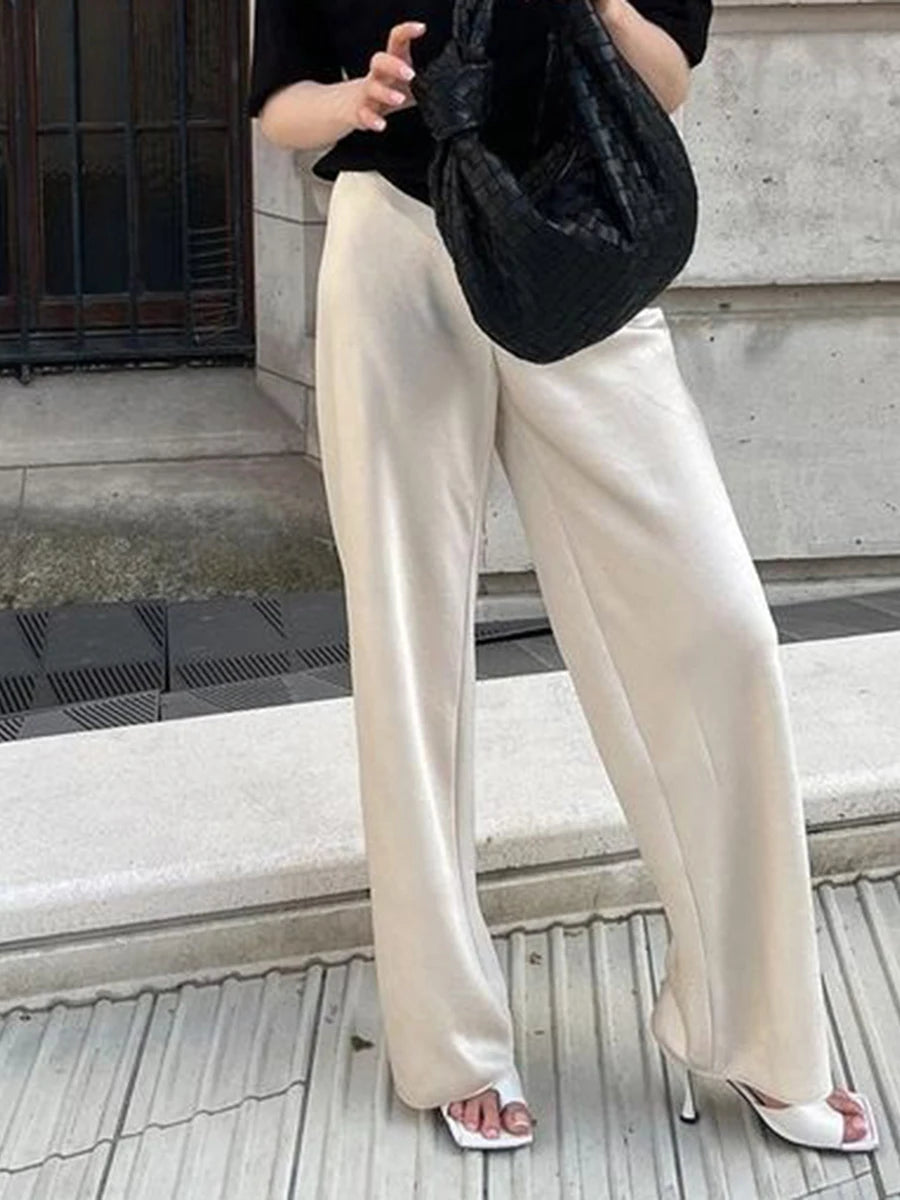 Calça cetim perna larga, elegante, cintura elástica