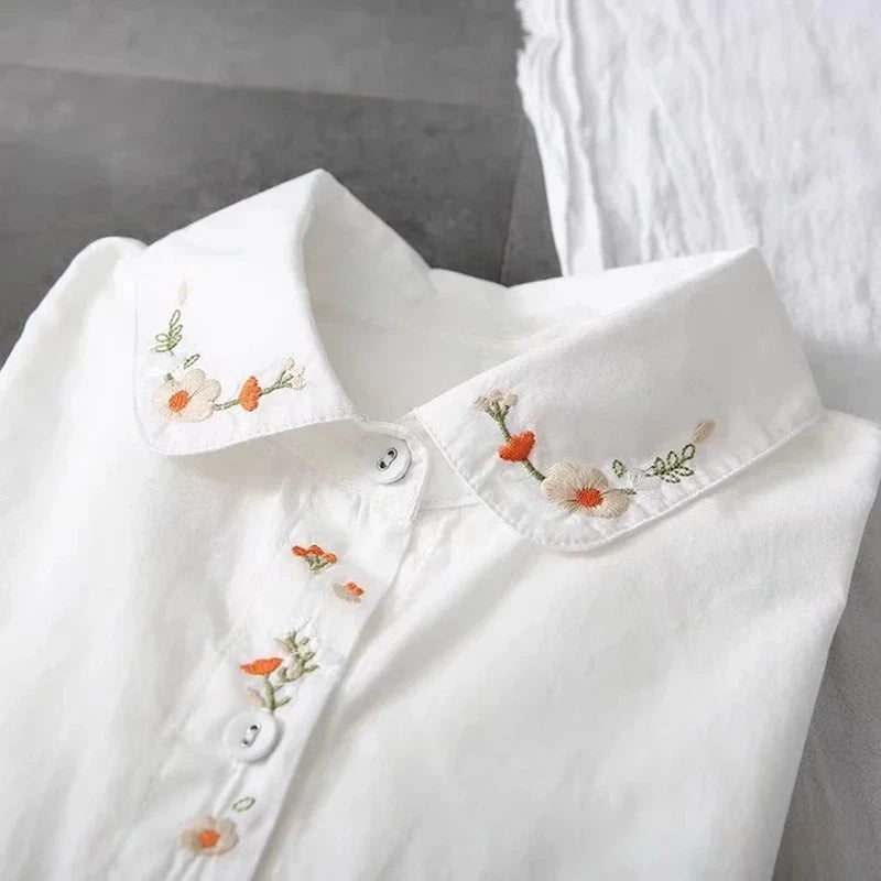 Camisa branca algodão puro, gola turn down, bordado, manga longa