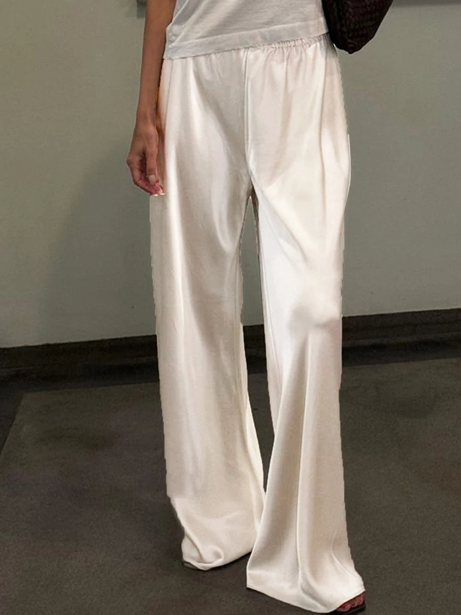 Calça cetim perna larga, elegante, cintura elástica