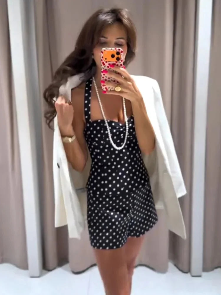 Conjunto shorts + top halter, estampa poá, costas abertas