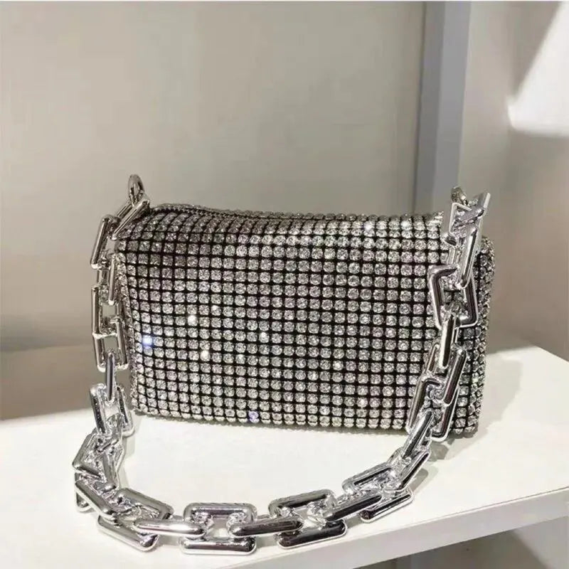 Mini bolsa bucket com strass, corrente glitter