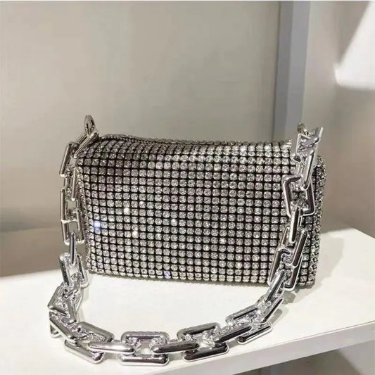 Mini bolsa bucket com strass, corrente glitter